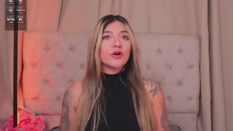 Snapshot of ashleyvalirya chatting on 03.04.25 Ashley Lauren online show from 03.04.25