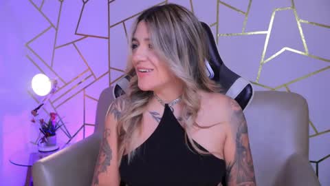 Snapshot of ashleyvalirya chatting on 09.26.25 Ashley Lauren online show from 09.26.25