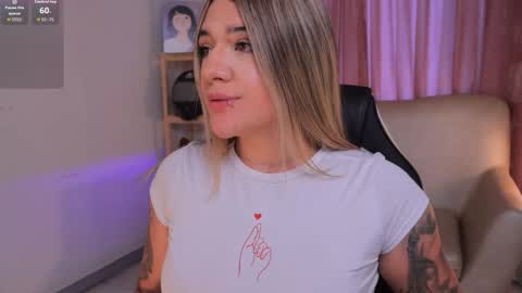 Snapshot of ashleyvalirya chatting on 09.30.25 Ashley Lauren online show from 09.30.25