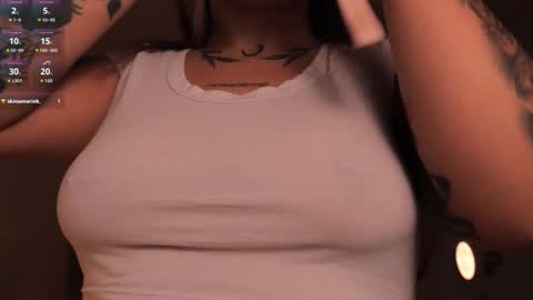 Snapshot of ashleyvalirya chatting on 10.14.25 Ashley Lauren online show from 10.14.25