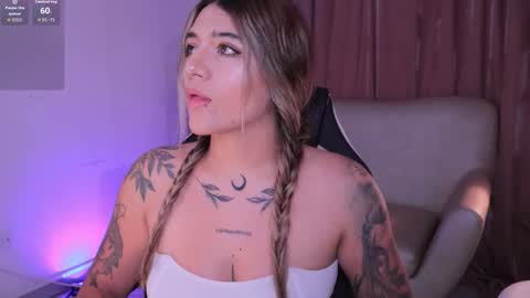 Snapshot of ashleyvalirya chatting on 11.07.25 Ashley Lauren online show from 11.07.25