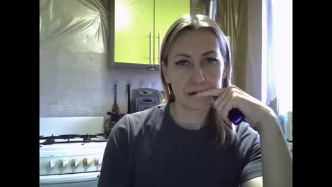 Snapshot of ashleyxhoney chatting on 12.16.25 AshleyXHoney online show from 12.16.25