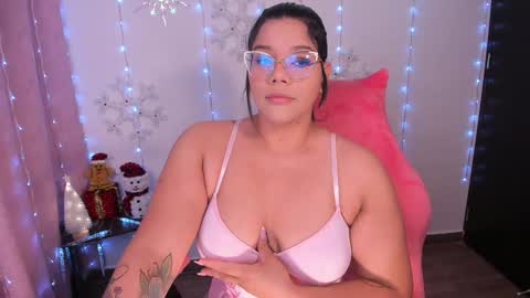 Snapshot of ashleyy18__ chatting on 12.01.24 Ashleyy18   online show from 12.01.24