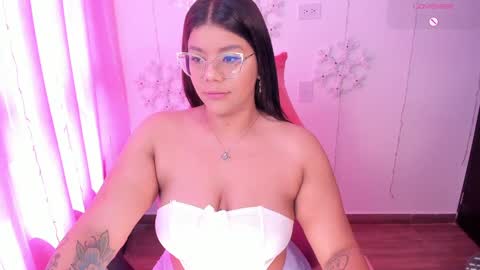 Snapshot of ashleyy18__ chatting on 12.28.24 Ashleyy18   online show from 12.28.24