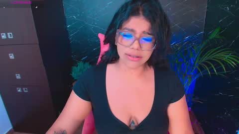 Snapshot of ashleyy18__ chatting on 10.09.25 Ashleyy18   online show from 10.09.25