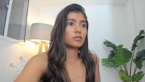 Snapshot of ashllovee_ chatting on 01.20.25 ashllovee online show from 01.20.25