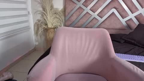 ashly_jones_ online show from 02.03.26