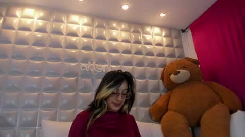 Ashly Lennox online show from 06.03.26