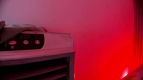 ashlybenison online show from 12.22.24