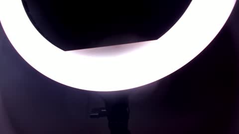 ashlybenison online show from 01.09.25