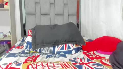 Snapshot of ashlye_hornyx chatting on 02.26.25 Ashley online show from 02.26.25