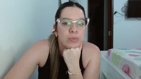 Snapshot of ashlymoon chatting on 12.21.24 AshlyMoon online show from 12.21.24