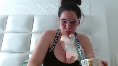 Snapshot of ashlymoon chatting on 11.22.25 AshlyMoon online show from 11.22.25