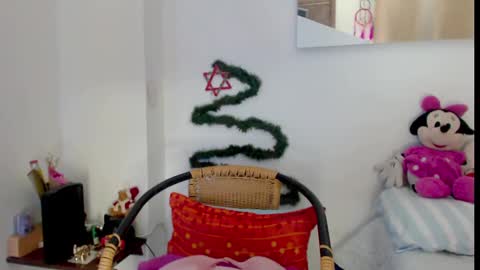Snapshot of ashlyn_brooke1 chatting on 12.05.24 Sarah .3 hello guys .im love online show from 12.05.24