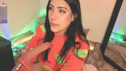 Snapshot of ashlynnlowe_ chatting on 10.20.25 Ash  online show from 10.20.25