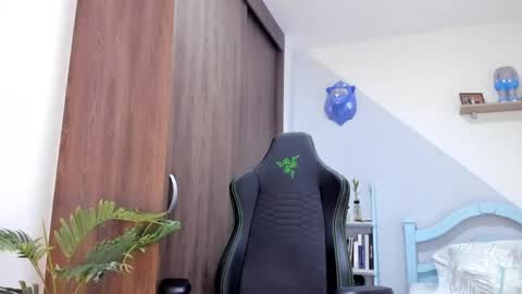 Snapshot of ashton_coleman_ chatting on 12.06.24 my name real is camilo online show from 12.06.24