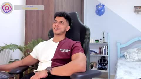 Snapshot of ashton_coleman_ chatting on 12.11.24 my name real is camilo online show from 12.11.24