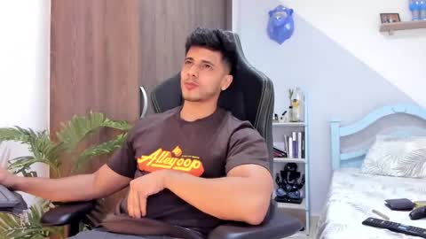 Snapshot of ashton_coleman_ chatting on 12.19.24 my name real is camilo online show from 12.19.24