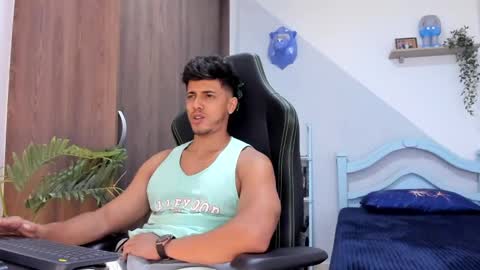 Snapshot of ashton_coleman_ chatting on 01.14.25 my name real is camilo online show from 01.14.25