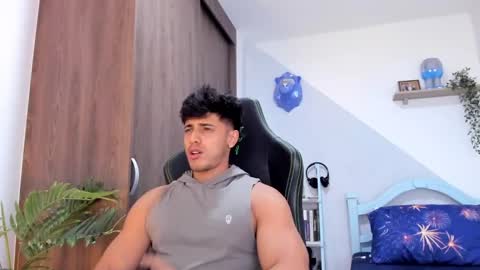 Snapshot of ashton_coleman_ chatting on 01.19.25 my name real is camilo online show from 01.19.25