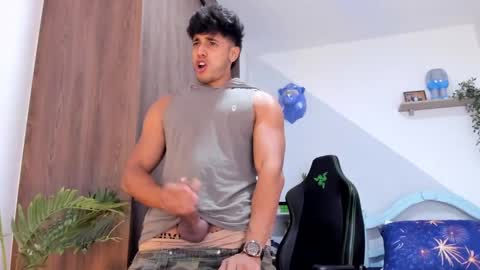 Snapshot of ashton_coleman_ chatting on 01.20.25 my name real is camilo online show from 01.20.25