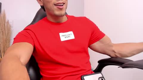 Snapshot of ashton_coleman_ chatting on 02.07.25 my name real is camilo online show from 02.07.25