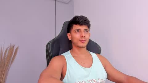 Snapshot of ashton_coleman_ chatting on 03.04.25 my name real is camilo online show from 03.04.25