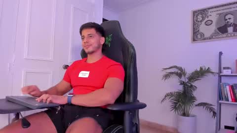 Snapshot of ashton_coleman_ chatting on 09.10.25 my name real is camilo online show from 09.10.25