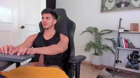 Snapshot of ashton_coleman_ chatting on 11.20.25 my name real is camilo online show from 11.20.25