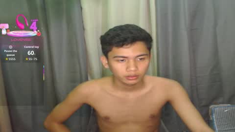 Snapshot of asian_ainsley69 chatting on 12.15.25 asian_ainsley69 online show from 12.15.25