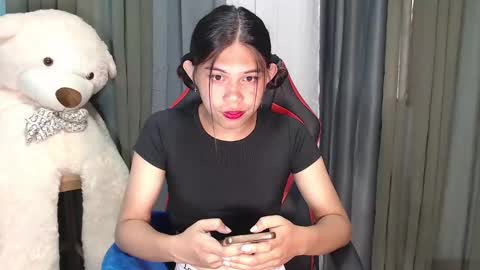 Snapshot of asian_boy_ralph143 chatting on 12.17.24 ELLE dont forget to follow and thumbs up online show from 12.17.24