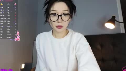 Snapshot of asian_euphoria chatting on 01.18.26 Dju online show from 01.18.26