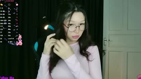 Snapshot of asian_euphoria chatting on 04.18.26 Dju online show from 04.18.26