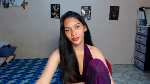 Snapshot of asian_glamm chatting on 02.25.25 ANITA online show from 02.25.25