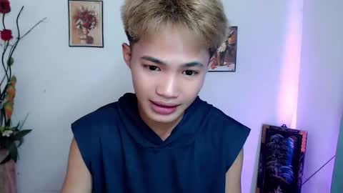 Snapshot of asian_lover05 chatting on 09.26.25 asian_lover05 online show from 09.26.25
