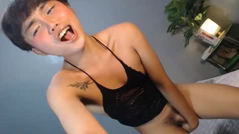 Snapshot of asian_reyshell chatting on 02.04.26 Reyshell online show from 02.04.26