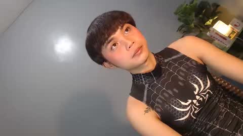 Snapshot of asian_reyshell chatting on 02.15.26 Reyshell online show from 02.15.26