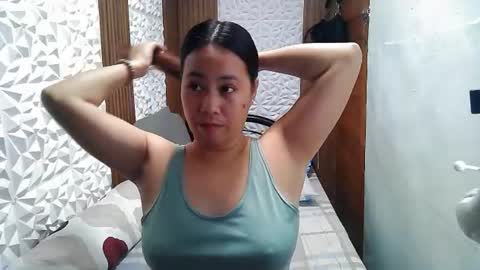 Snapshot of asian_sexydimples chatting on 06.12.26 Trixie online show from 06.12.26