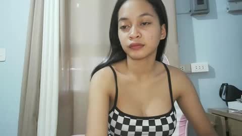 Snapshot of asian_trish chatting on 10.21.25 asian_trish online show from 10.21.25