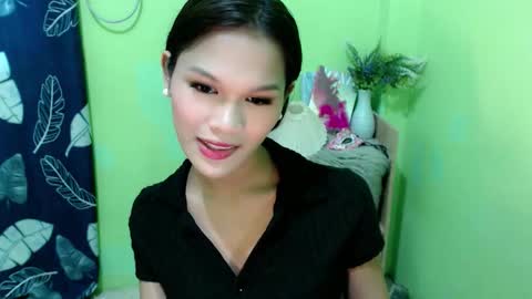 Snapshot of asianbabe_elvira chatting on 09.14.25 asianbabe_elvira online show from 09.14.25