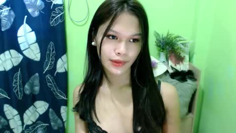 Snapshot of asianbabe_elvira chatting on 09.18.25 asianbabe_elvira online show from 09.18.25