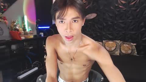 Snapshot of asianfuckertwink chatting on 11.28.25 asianfuckertwink online show from 11.28.25