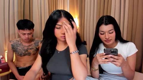 Snapshot of asianhugecocknina chatting on 09.25.25 asianhugecocknina online show from 09.25.25