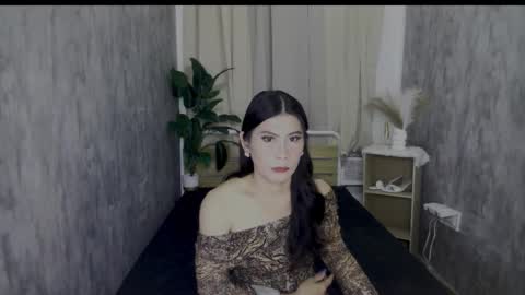 asianloreen24 online show from 12.18.25