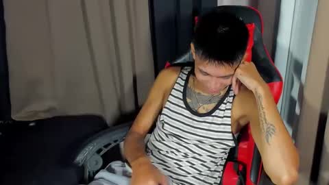 Snapshot of asianplayboyx chatting on 02.10.25 mark online show from 02.10.25