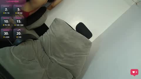 Snapshot of asiantikolina chatting on 10.01.25 tikolina online show from 10.01.25