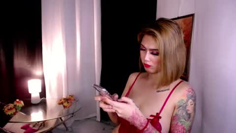Snapshot of asiantskatie chatting on 07.18.26 katie online show from 07.18.26