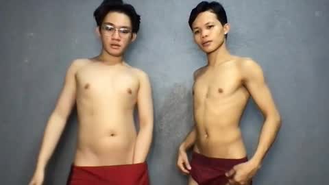 Snapshot of asiantwinkmark chatting on 03.26.26 Mark online show from 03.26.26