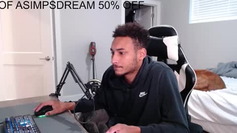 Snapshot of asimpsdream chatting on 10.15.25 asimpsdream online show from 10.15.25