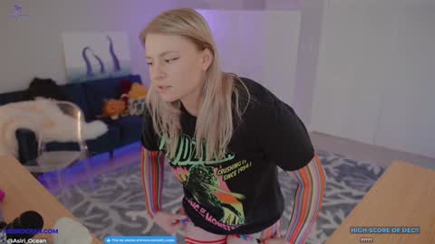 Asiri   pronounced Ah-siri Please no nicknames   3 online show from 12.10.24